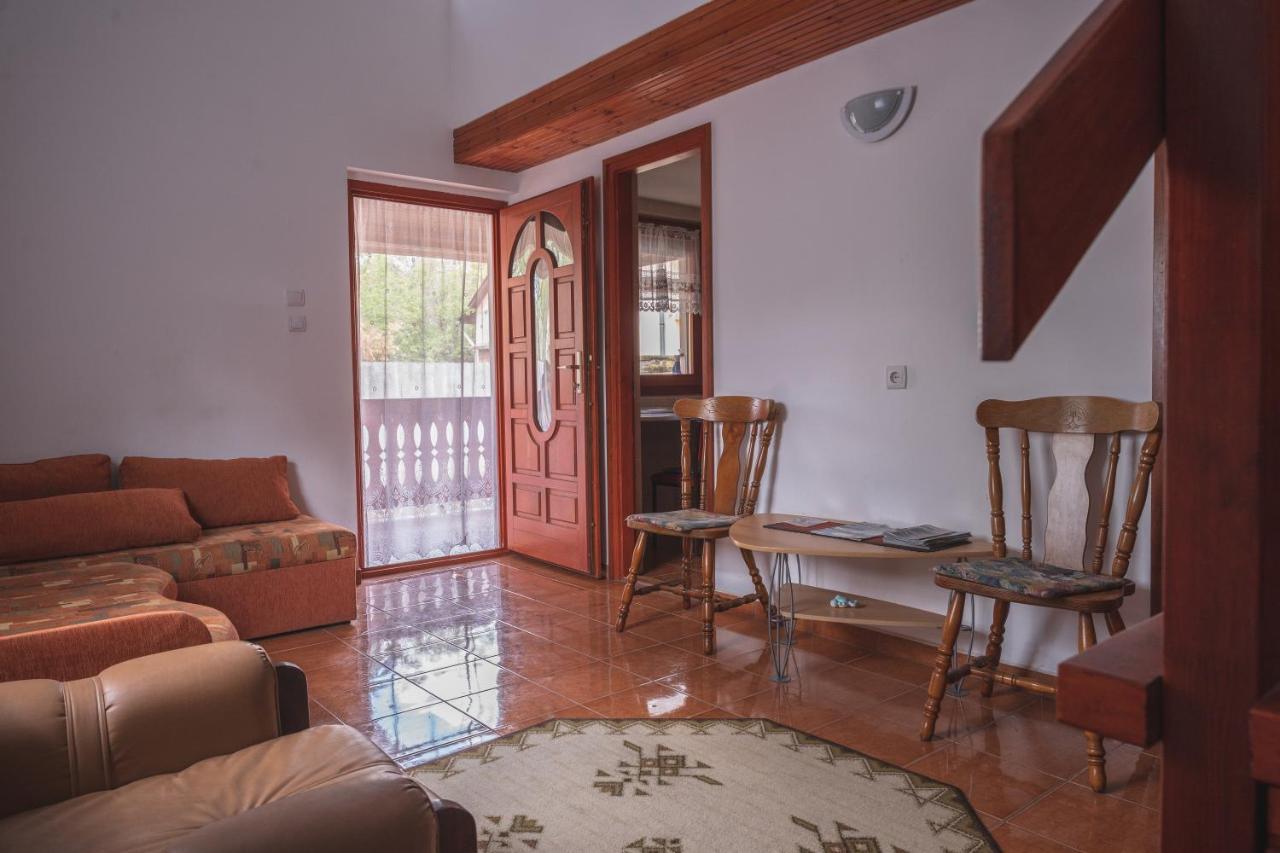 Olajos Apartman Hotel Berekfürdő Buitenkant foto